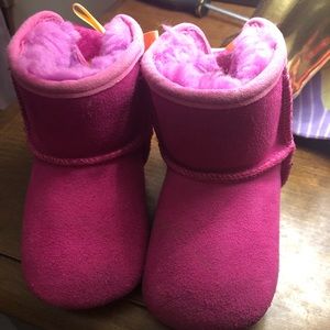 Pink uggs (kids)